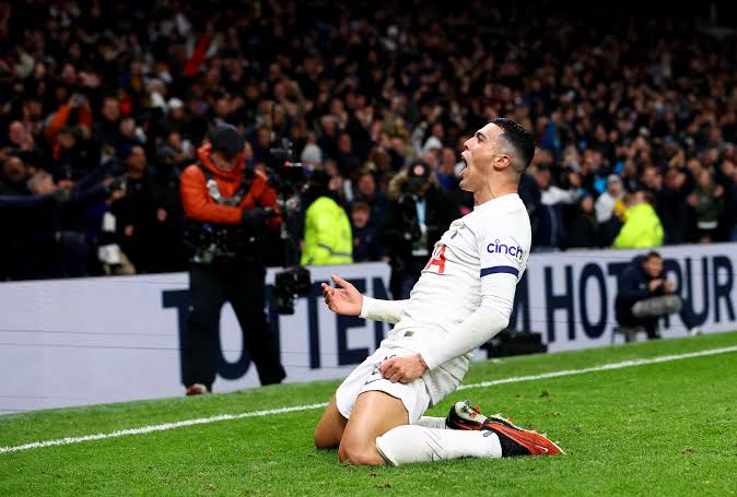 “Spurs 1-0 Burnley: Sensational Porro Stunner Earns Spurs FA Cup Victory – Player Ratings Unveiled!”