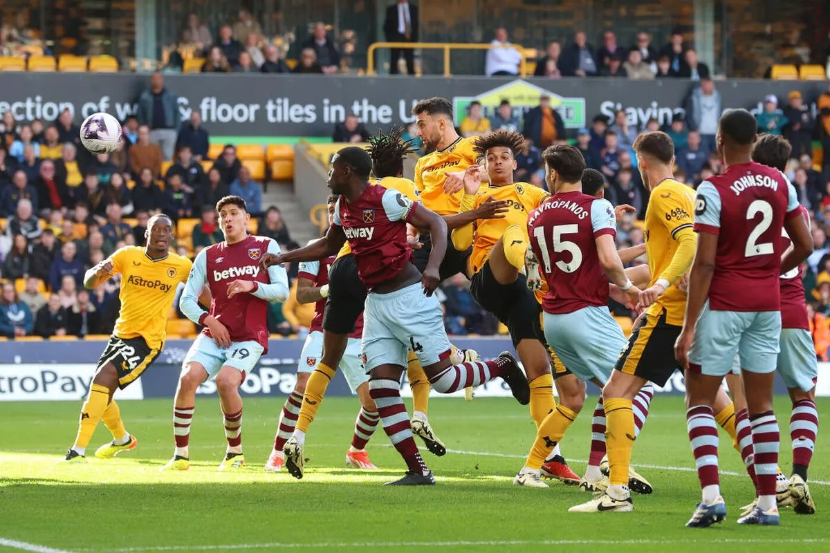 Gary O’Neil exposes SHOCKING revelation from David Moyes as Wolves CHEATED by controversial VAR decision