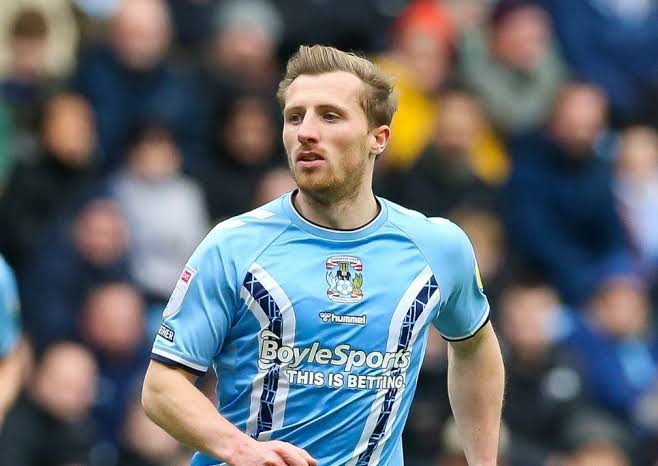 Mark Robins Drops Bombshell News on Coventry City Midfielder’s Future after Turbulent Year