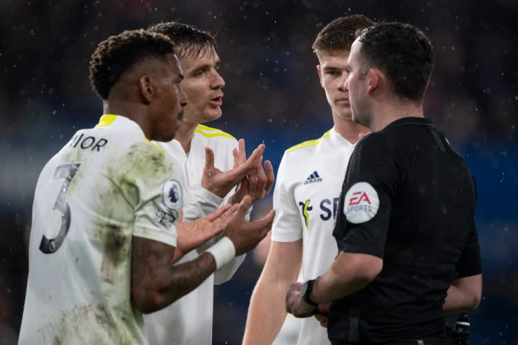 ‘We all know him’: Diego Llorente Drops Bombshell Hinting at Another Leeds Player’s Imminent Exit