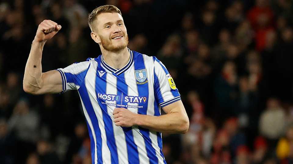 Explosive Revelation: Sheffield Wednesday Contemplates Shock Move to Replace Smith with Unforeseen Genius