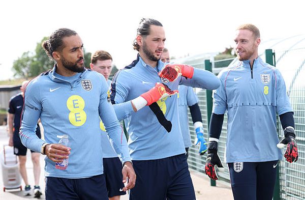 “HE IS AN EMBARRASSMENT TO THE SHIRT!” Gabby Agbonlahor SAVAGELY EXECUTES Dominic Calvert-Lewin’s England Career on Live Radio!