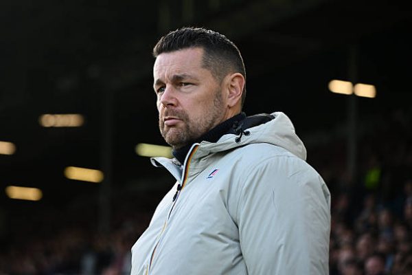 “HE IS COMPLETE GARBAGE!” Disgusted Pierre Sage EXPLODES in Training as Crystal Palace 25-Year-Old BANISHED from First Team!